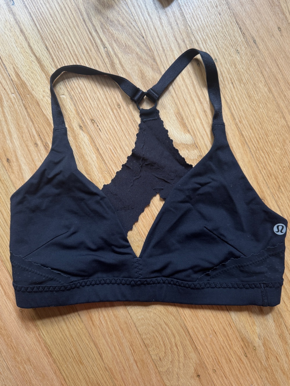 Size 4 lululemon Black Lace-Back Wireless Sports Bralette